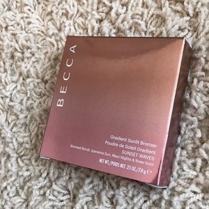 Becca bronzer!